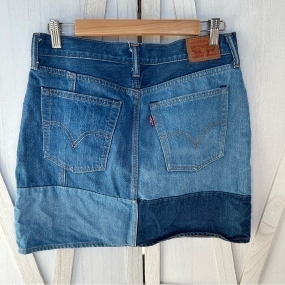 ✨Anthropologie Levi's Blue Denim Mini Patchwork Vintage Style Skirt - Picture 4 of 11